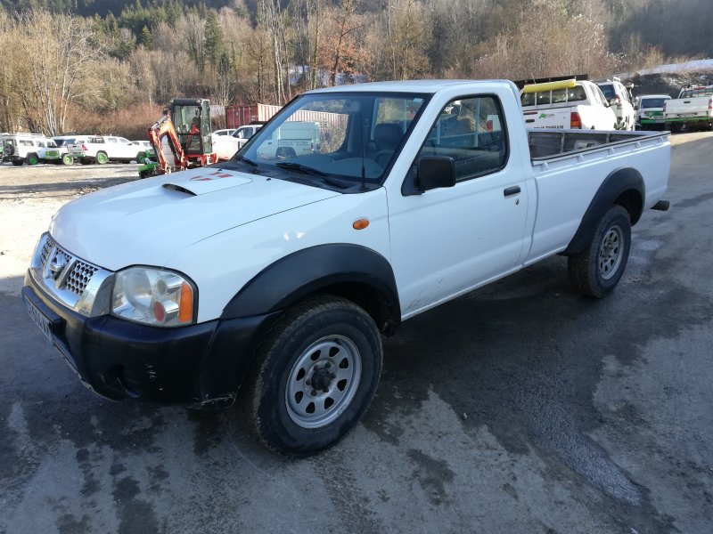 NAVARA SIMPLE CAB